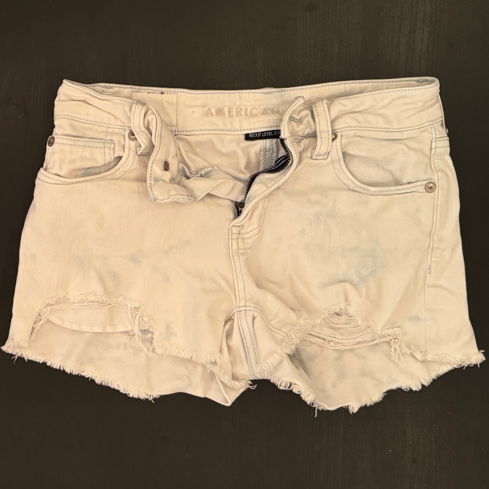 🔹American Eagle Ne(x)t Level Stretch
Distressed Light Denim Shorts🔹 - Size 0